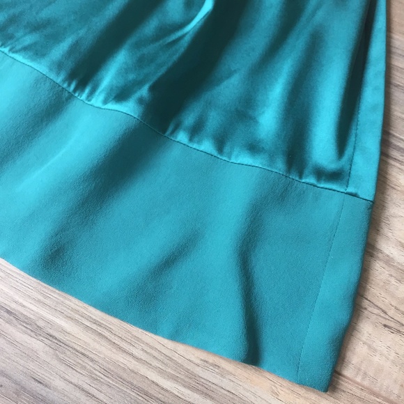 NWT - BCBGMaxAzria Silk Green Dress M - Picture 8 of 13